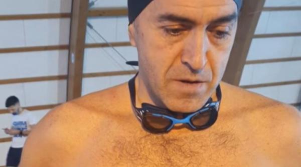 jandarmul care inoata 12 ore pentru a si ajuta un coleg in suferinta