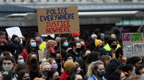 proteste violente in tari din europa  bogdan chirieac  noi vom ramane cu cosmaruri