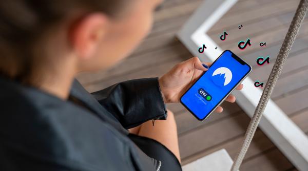 fetita din italia gasita moarta in baie familia da vina pe tiktok