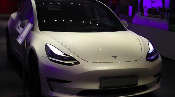 guvernul sua investigheaza inca un accident in care a fost implicata o masina tesla