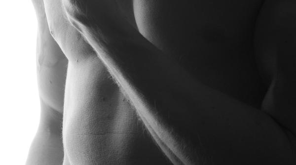 o femeie a aflat ca sotul sau o inseala cu ajutorul unei bratari inteligente video viral