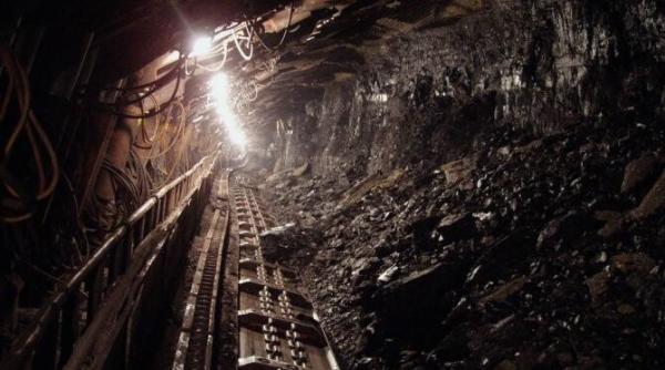 peste 160 de mineri s au blocat in singura mina de uraniu din romania