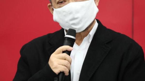 tokyo un alt sef al jo a demisionat dupa ce a propus ca o femeie sa se deghizeze in porc