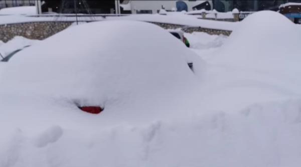 masini ingropate de zapada la brasov a nins cat doi ani la un loc primavara e mai rau ca iarna imagini uluitoare