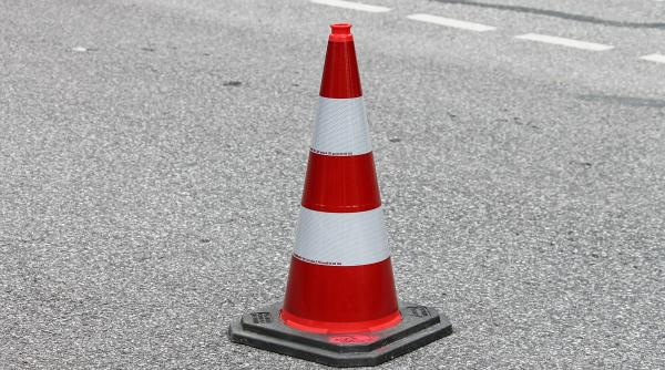 stanca de 300 de tone care blocheaza dn10 va fi dinamitata versantul a fost stabilizat