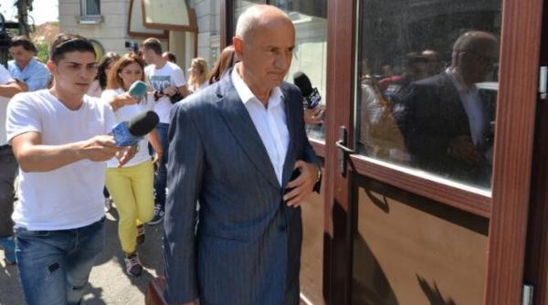 ce facea copos in inchisoare ca sa nu i deranjeze pe gica popescu si meme stoica  gusa  il suspectez ca mai poarta tarele acelei perioade