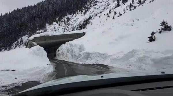 zapada are 4 metri pe transfagarasan imagini impresionante video