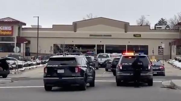 colorado sua schimb de focuri intr un supermagazin soldat cu morti