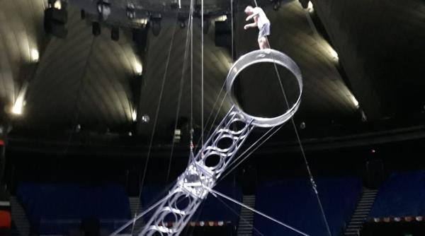 i a provocat caderea in gol de pe roata mortii decesul lui alex erlich mi e greu sa cred anca florea inecata de durere era ca un foc de artificii