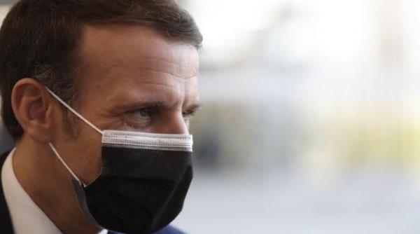 presedintele macron nu vrea weekenduri si zile libere cand vine vorba de vaccinare franta calca acceleratia