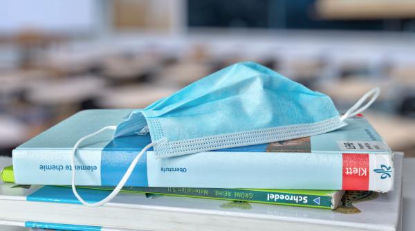 se inchid scolile la peste 7 la mie cimpeanu nu stiu sa ma raportez la 6 22 diferit de 7 ne am asumat