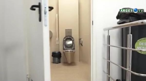 cel mai scumpa toaleta publica din romania 400 000 de euro unde a fost inaugurata si cum arata video