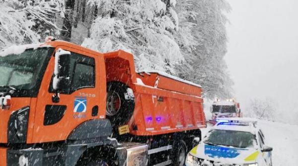 circulatie in conditii de iarna pe dn1  valea prahovei  infotrafic  nu se poate circula cu 60 km h