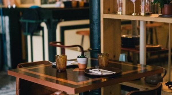 consiliera usr descindere cu jandarmi patronul restaurantului acuzatii grave ne au inscenat un flagrant