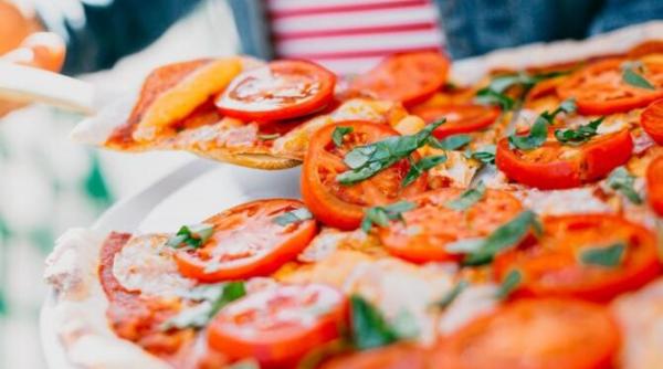 pizza de post o varianta mai sanatoasa si mai prietenoasa cu silueta reteta pas cu pas