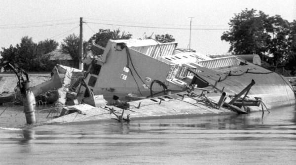 situatia din canalul suez s a intamplat si in romania nava rostock a blocat 14 ani bratul sulina