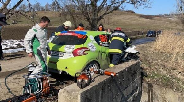accident la raliul brasovului  un copilot a ramas incarcerat