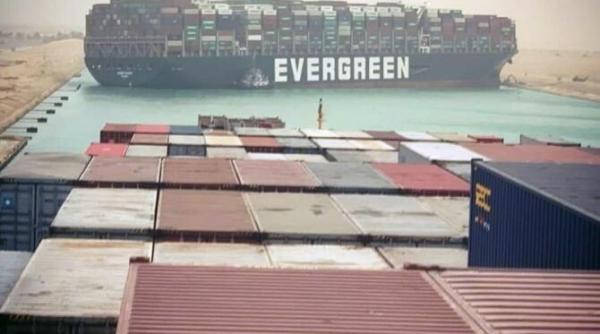 canalul suez in fiecare 24 de ore sunt blocate bunuri de 9 6 miliarde dolari