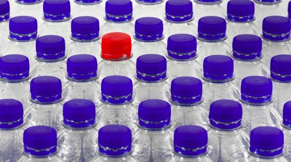 unii angajati amazon se usureaza in bidoane de plastic iar compania neaga vehement dovezile concrete