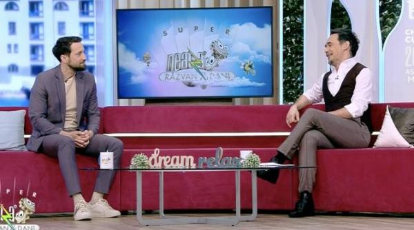 anuntul diminetii la neatza cu razvan si dani bravo ba o sa avem un nepotel stai ma putin stim exact ce o sa fie