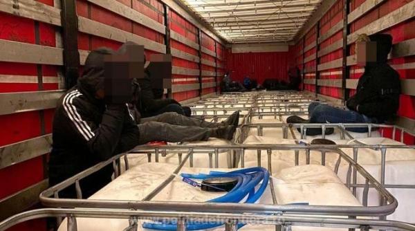 cetateni din siria irak algeria maroc palestina si libia depistati la granita cu ungaria