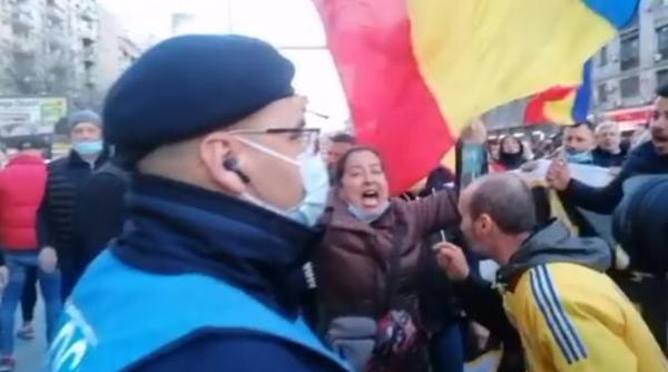 floricica dansatoarea agent de discreditare al oricarui protest video