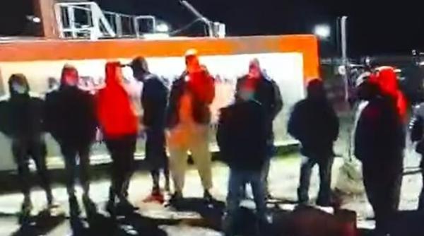 protest la vama giurgiulesti din republica moldova oamenii s au mobilizat pentru a stopa exportul de grau din rezervele de stat video