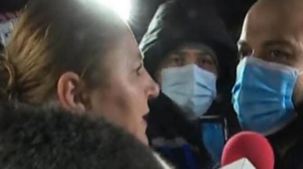 sosoaca la protestul anti restrictii din bucuresti face show la guvern video