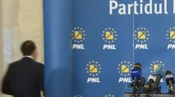 sub valul de intrebari despre proteste florin citu a plecat