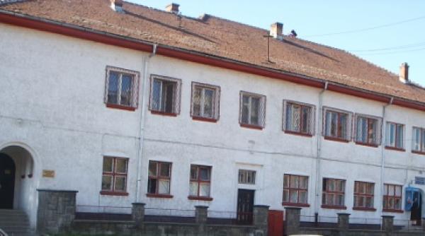 brasov decizie a instantei privind inculpatii din dosarul contractelor frauduloase din sistemul medical