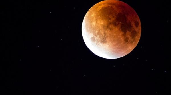 ce rol au jucat corpurile ceresti in deblocarea navei ever given din canalul suez astrele au scutit costuri de miliarde de euro