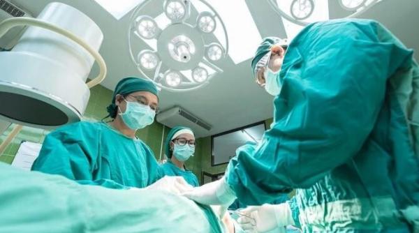 i a fost indepartata o portiune de plaman angajatul cantaretei lady gaga vorbeste despre trauma prin care a trecut