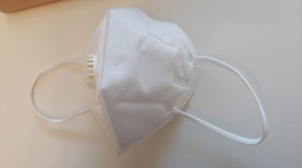 prima lege anti covid 19 purtarea mastii la plaja si n piscina obligatorie