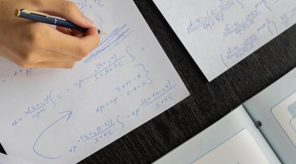 simulare evaluare nationala 2021 elevii dau proba la matematica