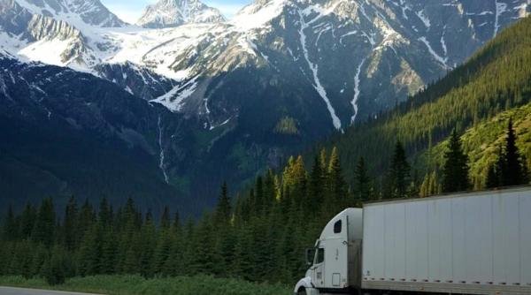 volvo s a inteles cu aurora pentru a crea camioane autonome in america de nord