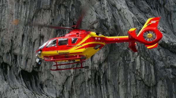 copila de 12 ani in stare grava la scoala din sangeorz bai a fost solicitat elicopterul smurd