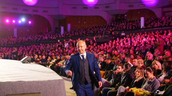 mare victorie pentru europa sergei stanishev liderul pes la dcnews 30 000 000 euro pentru romania din vara avem nevoie de aceasta uniune