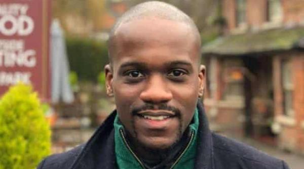 consilierul lui boris johnson in materii rasiale si a dat demisia