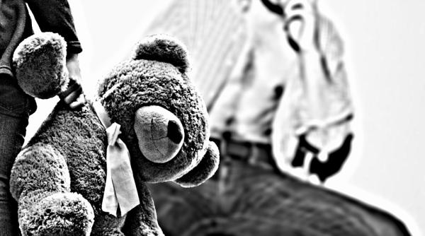 iesean retinut dupa ce a vrut sa trimita doua minore la prostitutie