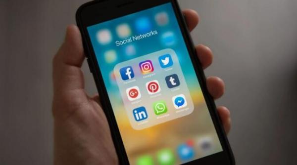 pentru a preveni fenomenul burnout linkedin ofera angajatilor o saptamana libera