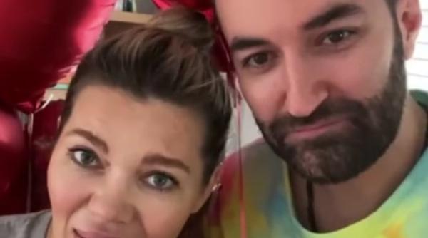 smiley rupe tacerea despre gina pistol nu e usor pentru o femeie sa stea cu unul ca mine