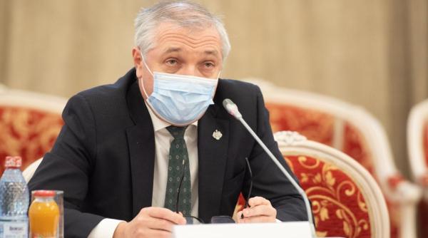 dr leonard azamfirei un medic nu isi doreste sa fie declarat erou dar nici prabusit in huiduieli grotesti