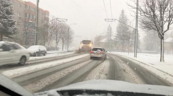brasovul  ingropat in zapada  firma de deszapezire  sanctionata de primarie si primaria amendata de politie   galerie foto