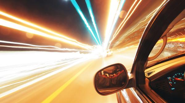 tiger woods conducea cu 140 de kilometri la ora in momentul in care a suferit accidentul care l a tinut in spital