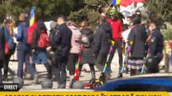 protestatarii veniti din tara cu autocarele au ajuns in piata universitatii