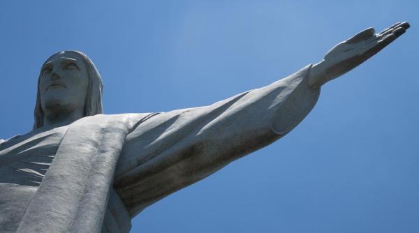 brazilia o noua statuie reprezentandul pe iisus hristos este construita in sudul tarii va fi mai mare decat cea din rio de janeiro