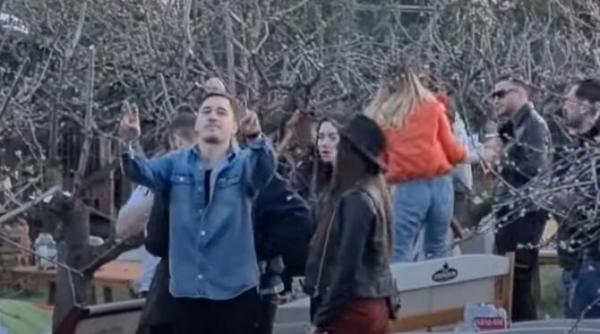 discoteca in aer liber la buzau dubla masura politistii inchid ochii la ditamai petrecerea dar te amendeaza daca n ai masca pe strada sau daca faci nunta video