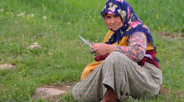 nu vorbesc ei fluiera populatia unui sat din turcia comunica printr o limba specifica lor