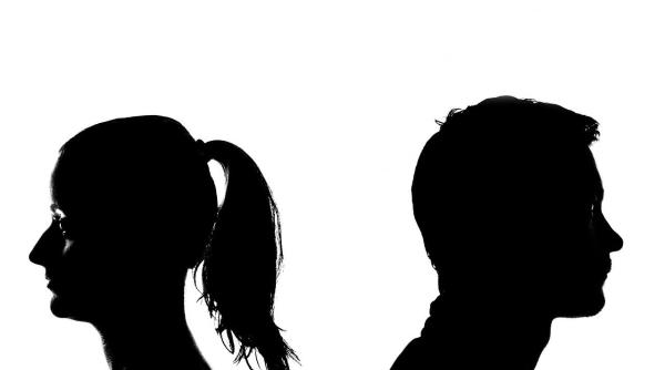 un barbat din cluj s a sinucis dupa ce a semnat actele de divort