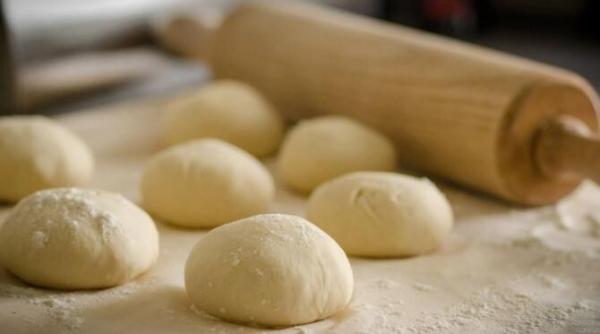 aluat fraged pentru tarte biscuiti placinte si saratele se pregateste extrem de usor